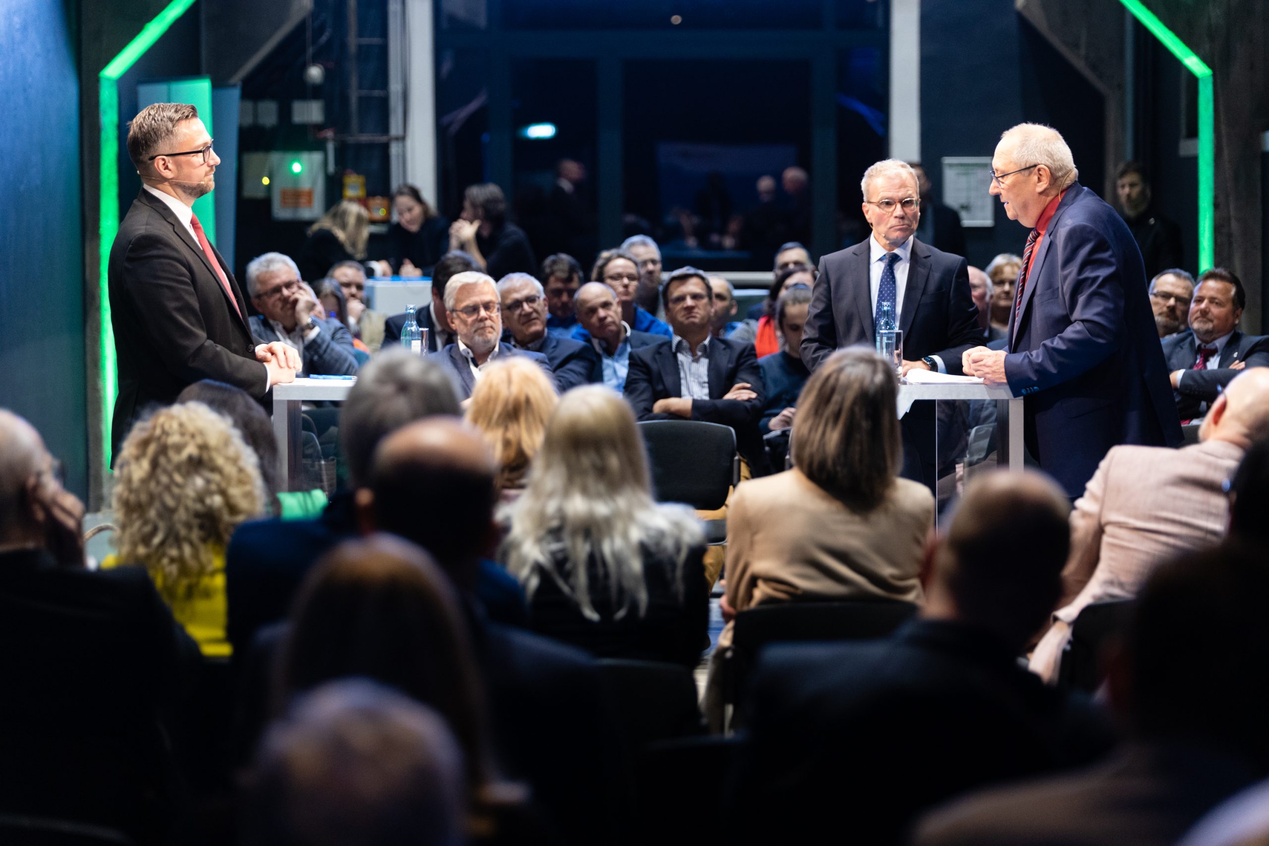 »Was jetzt zu tun ist« – Streitgespräch zwischen VSW-Chef Jörg Brückner und Wirtschaftsminister Martin Dulig