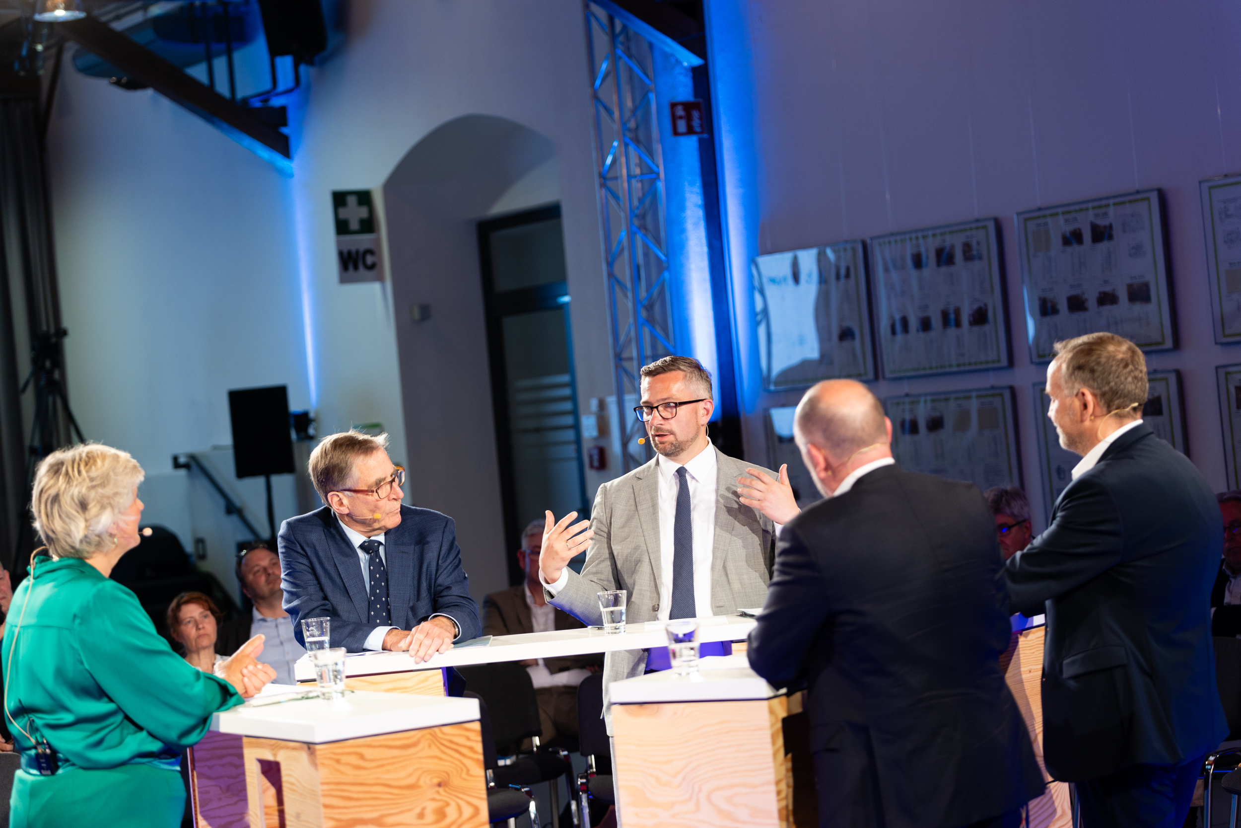 Bürokratie vs. Bürokratismus: Martin Dulig und Gäste diskutierten über das richtige Maß an Maßgaben