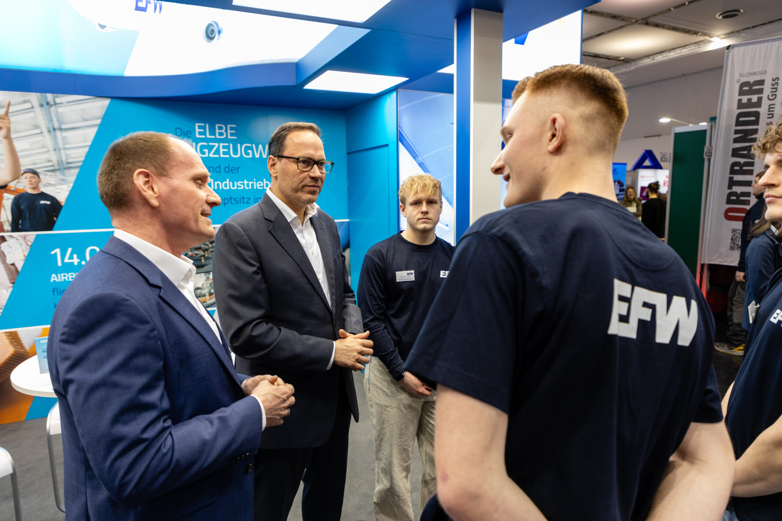 KarriereStart 2025: Wirtschaftsminister Dirk Panter besucht Sachsens größte Bildungs-, Job- und Gründermesse