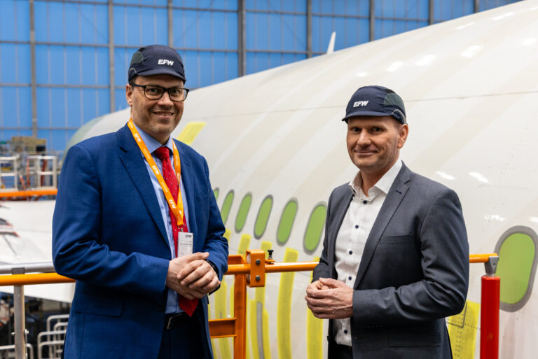 Elbe Flugzeugwerke: Wirtschaftsminister Dirk Panter Schlüsselunternehmen für Sachsens Luftfahrtindustrie