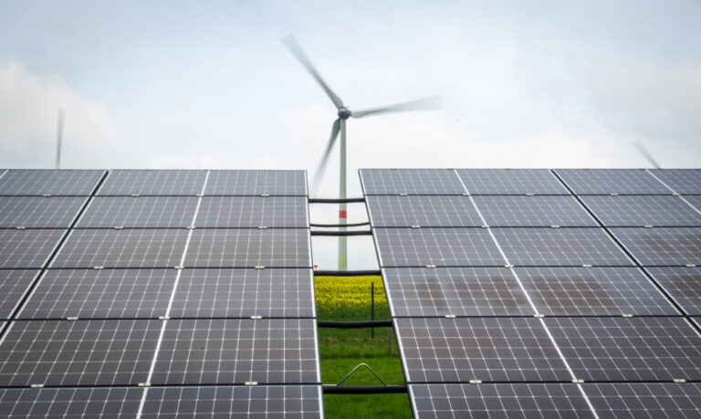 Sachsen auf dem Weg zur Energiezukunft: Wie Sonne, Wind und Speicher unsere Versorgung künftig sichern