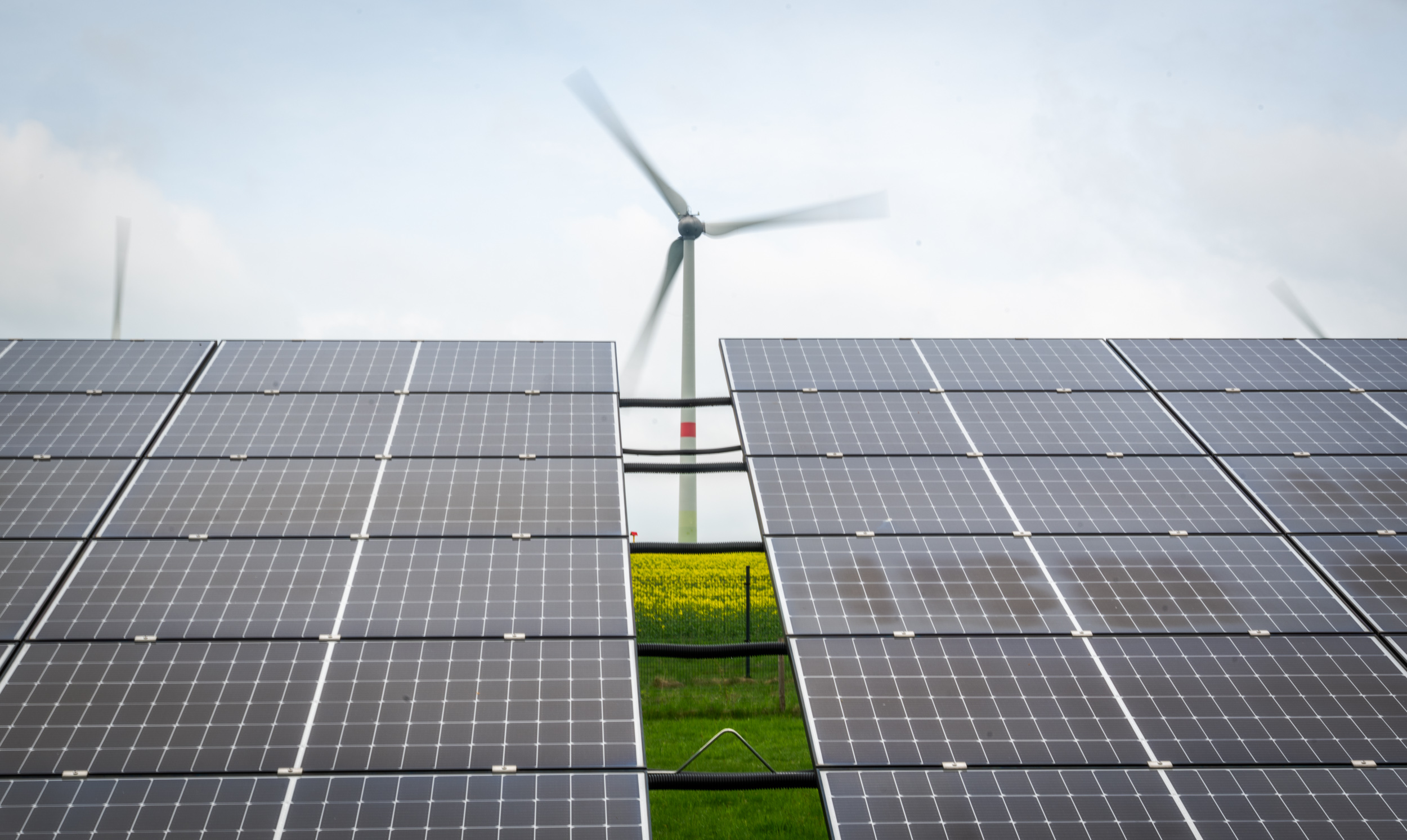 Sachsen auf dem Weg zur Energiezukunft: Wie Sonne, Wind und Speicher unsere Versorgung künftig sichern