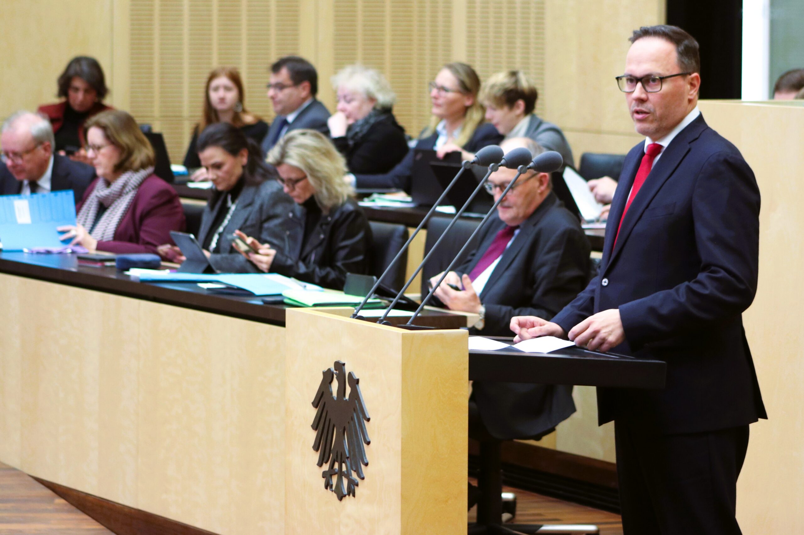 Wirtschaftsminister Panter fordert im Bundesrat fairen Anteil für Ostdeutschland bei Verteidigungsinvestitionen