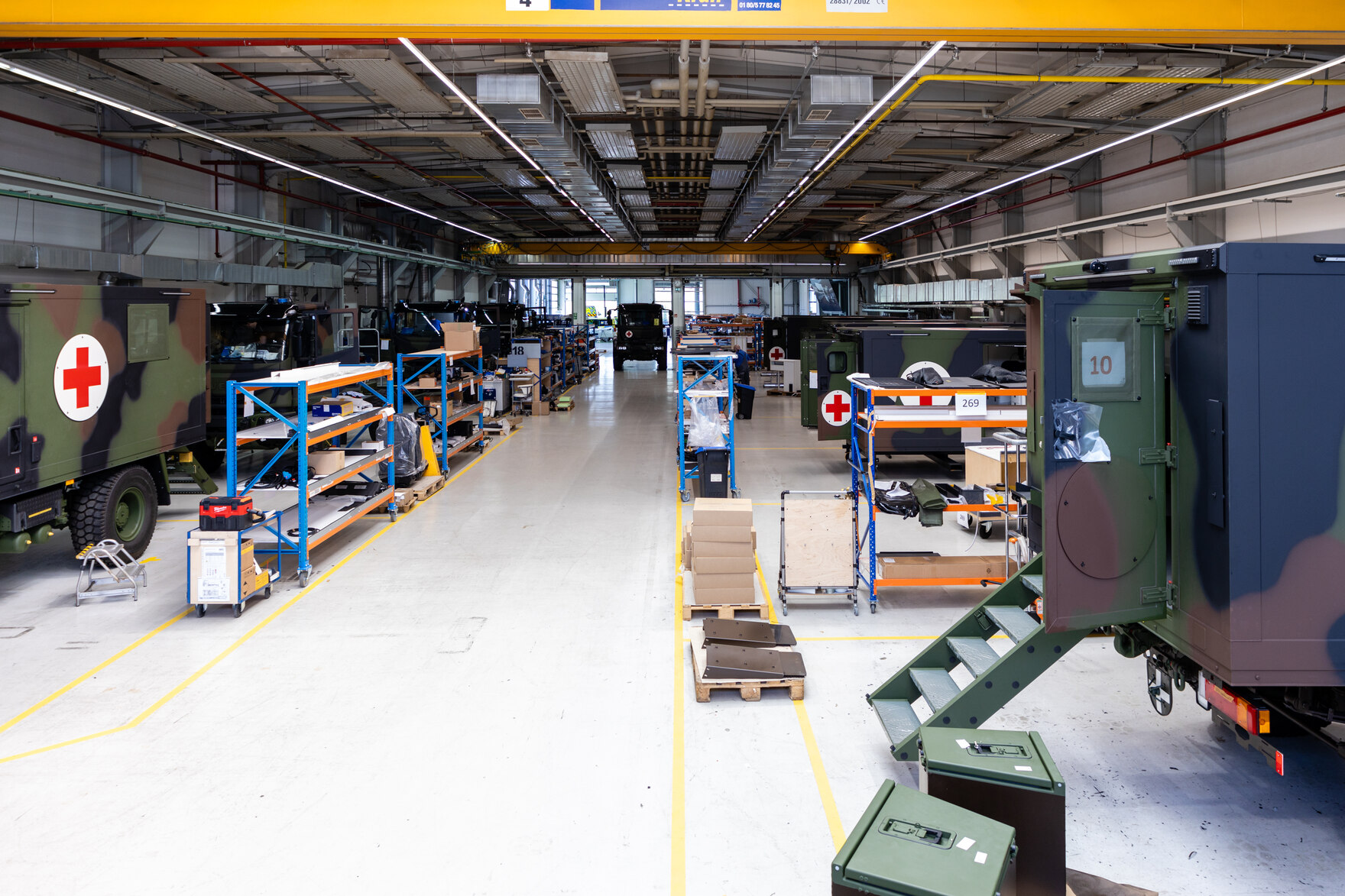 Eine Werkhalle der Firma BINZ Sonderfahrzeugbau in Plauen.